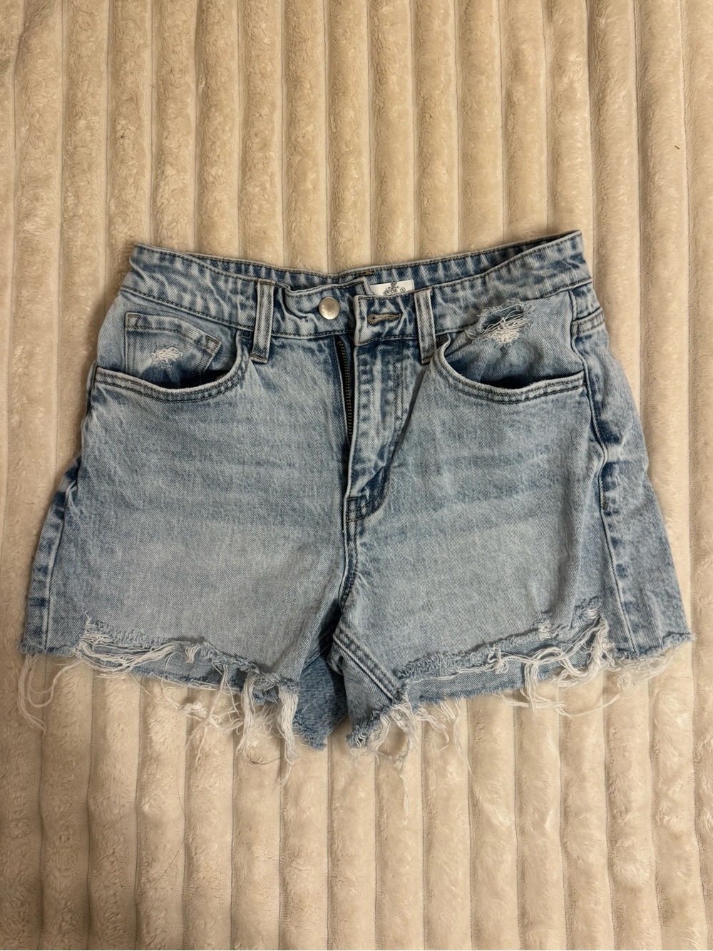 altard state cutoff denim shorts
